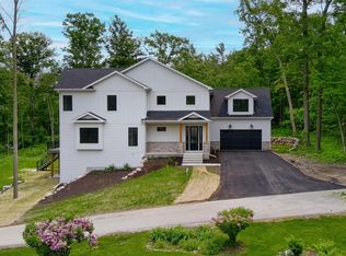 N2692 Forest Dr, Lake Geneva, WI 53147