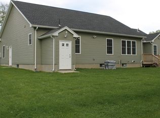 33 Zacks Way, Agawam, MA 01001