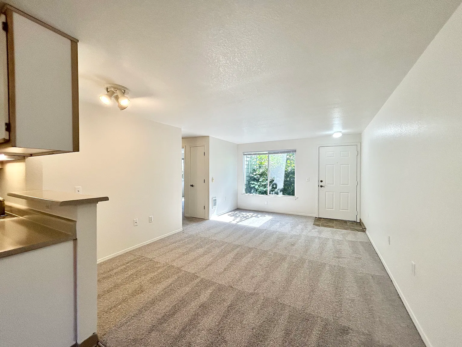 Bonita Court — Photo 3