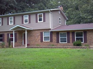 16737 N Oak Hill Ln, Mount Vernon, IL 62864