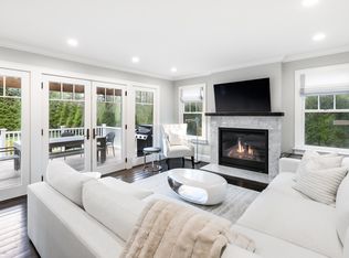 77 Lower 7 Ponds Rd, Water Mill, NY 11976