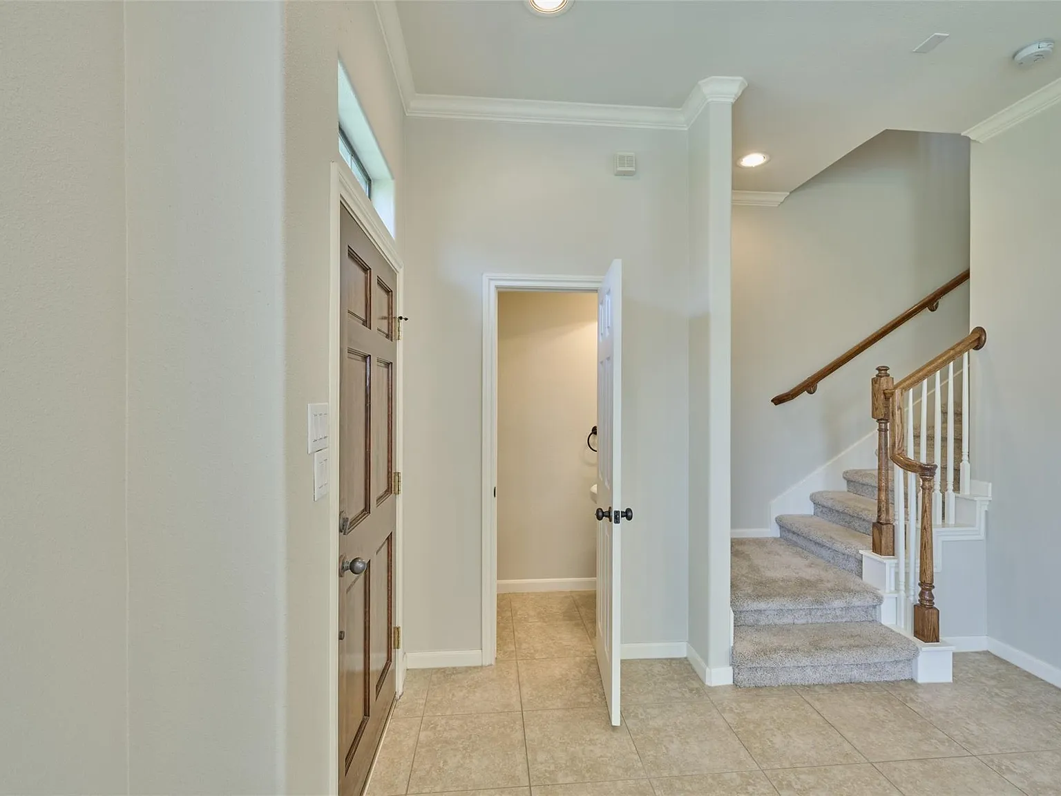 3 bed, 2.5 bath, 1603 sqft, $2,000 — Photo 4