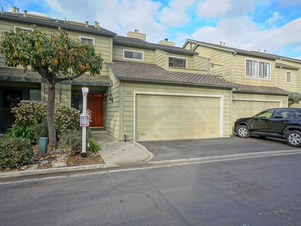 1st image of 1579 Camden Village Cir