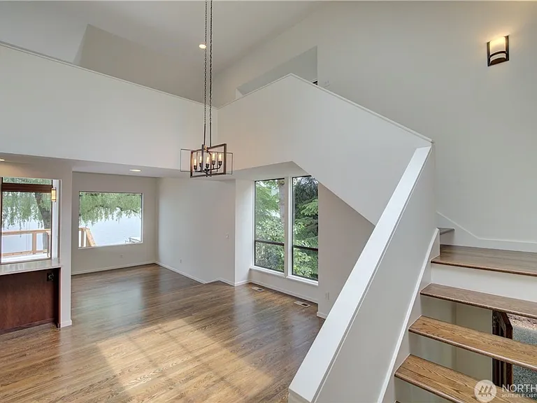 3406 W Lake Sammamish Pkwy NE — Photo 3