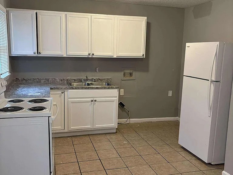 214 Orange St #1 — Photo 11