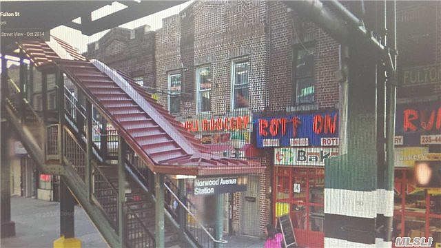 2nd image of 3142 Fulton St