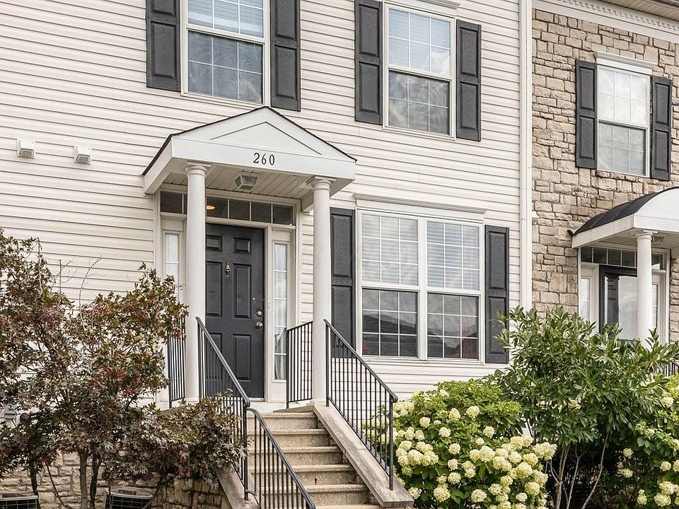 1st image of 260 Oxford Oak Dr