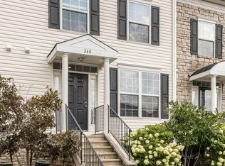260 Oxford Oak Dr, Blacklick, OH 43004