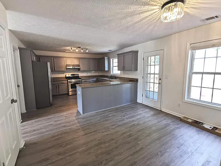 1844 Kristen Ct — Photo 7