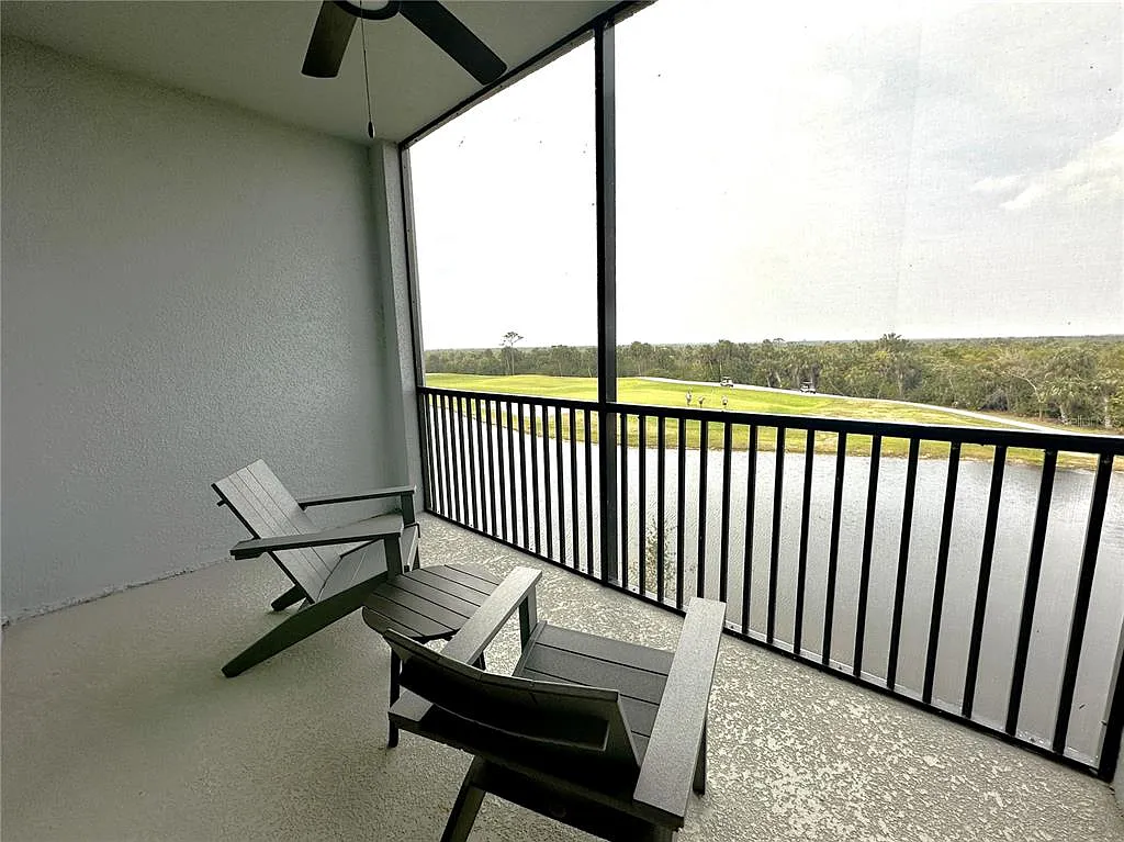 2 bed, 2.0 bath, 1239 sqft, $6,000 — Photo 2