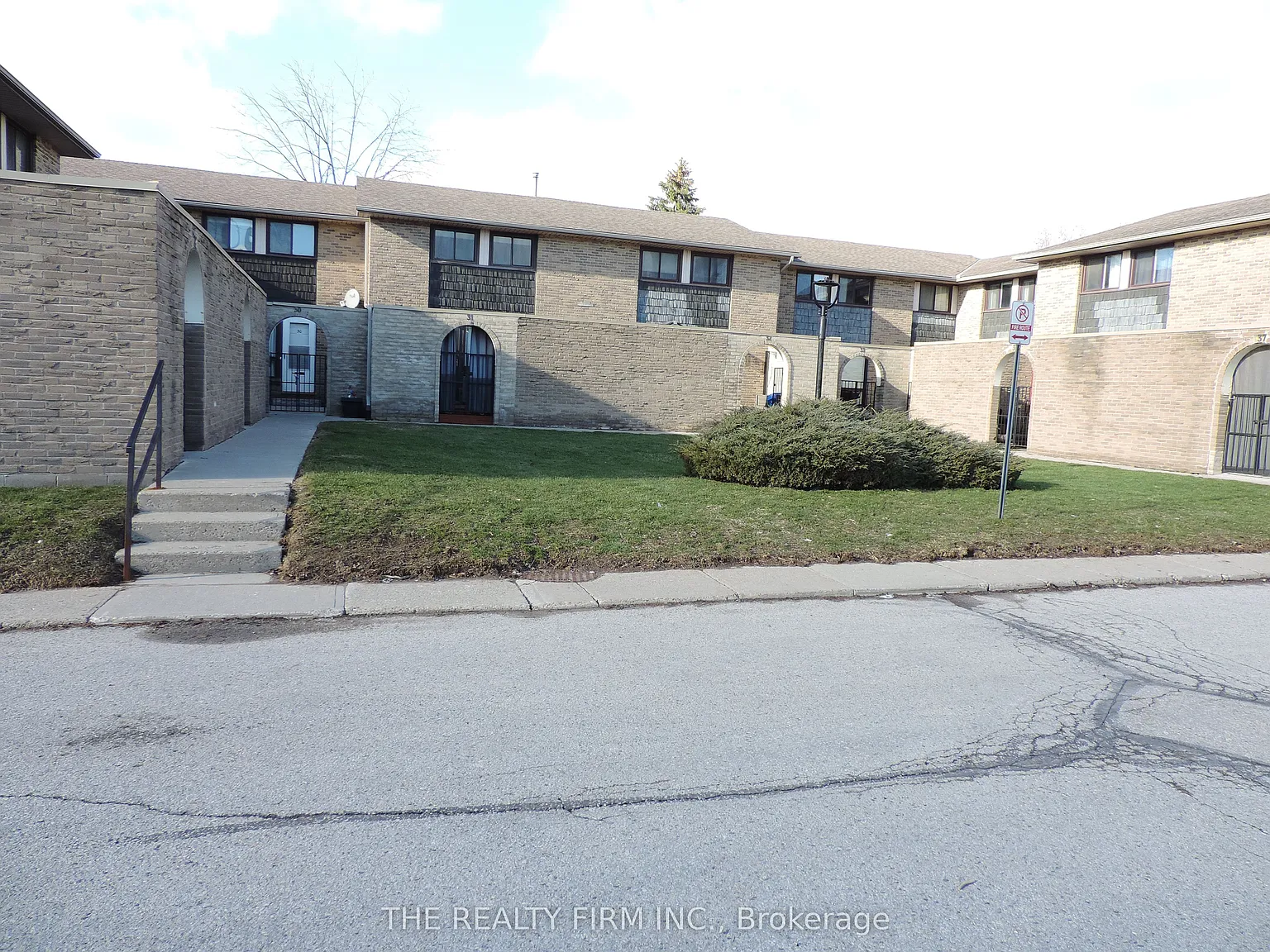 474 Southdale Rd E #33 photo 1
