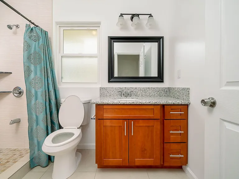37 Cypress Ave #D — Photo 12