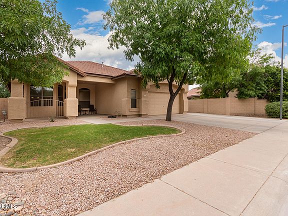 3rd image of 3855 E JUANITA Avenue