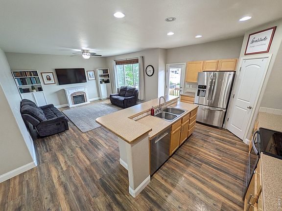 5th image of 3240 Silverbell Dr