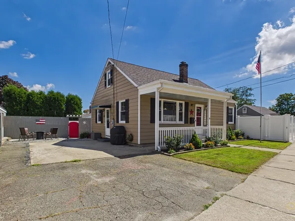 118 Somerset St, New Bedford, MA 02745