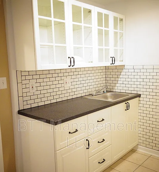 806 Houston Ave #4 — Photo 9