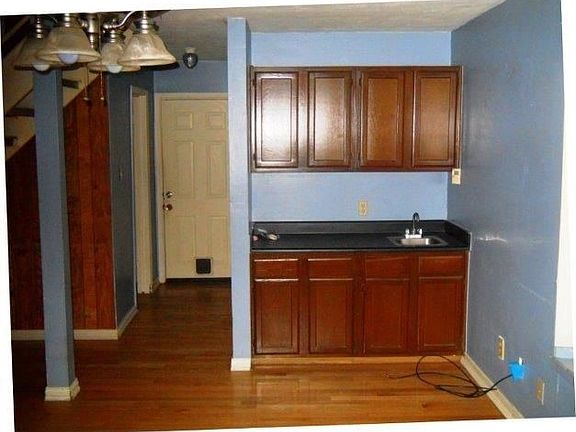 4th image of 4900 Sandalwood Cir