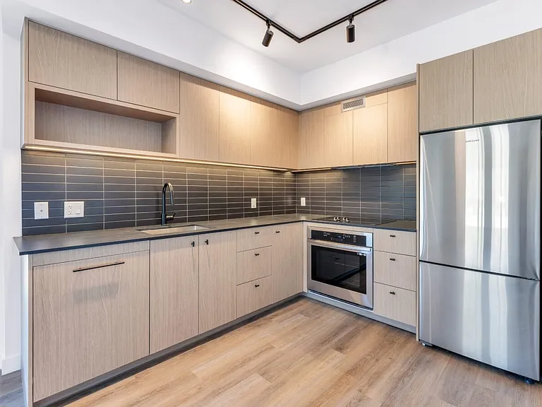 38012 3rd Ave — Photo 11