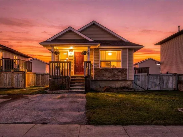 7710 NE Westpointe Dr, Grande Prairie, AB T8W 2V1