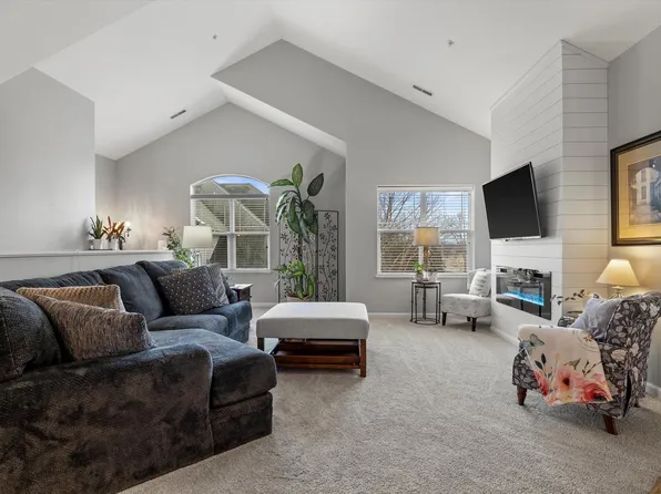 9173 West Cold Spring ROAD, Greenfield, WI 53228