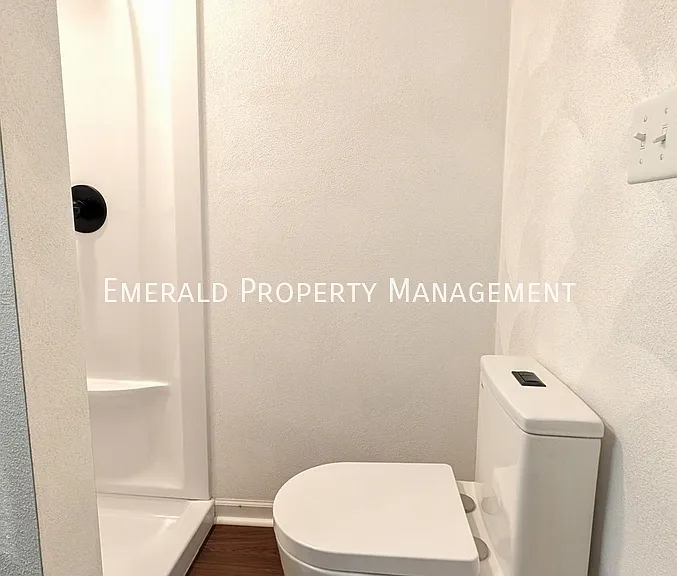 5688 Harrison St — Photo 18