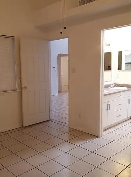 1884 Lyman Dutton Cir — Photo 9