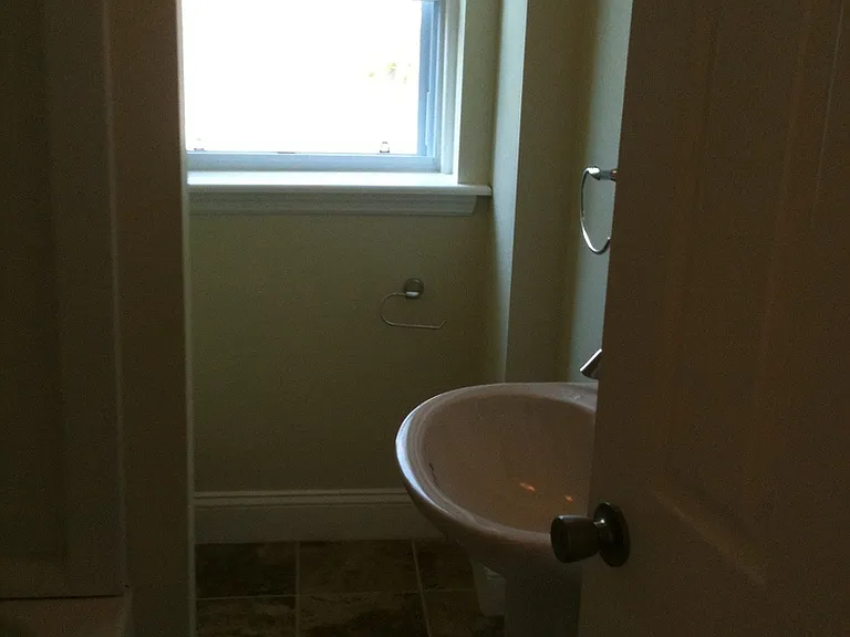 852 Martin Ave — Photo 9