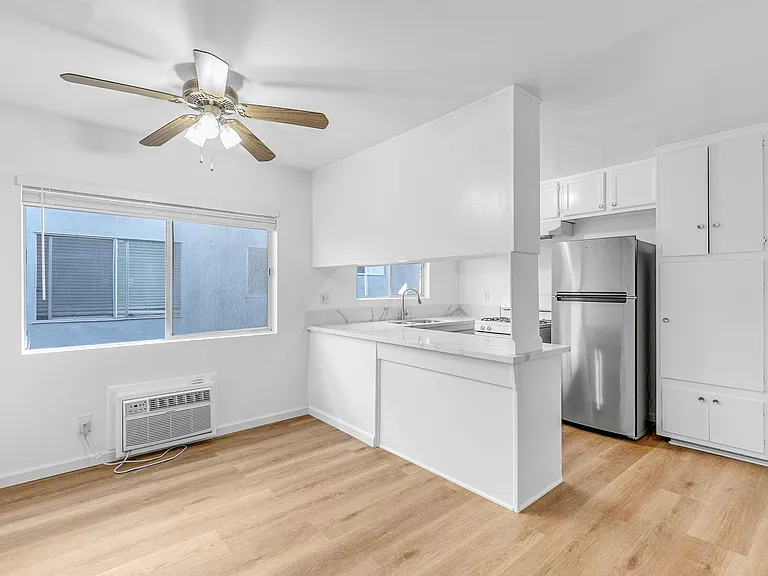 7100 Fulton Ave — Photo 3