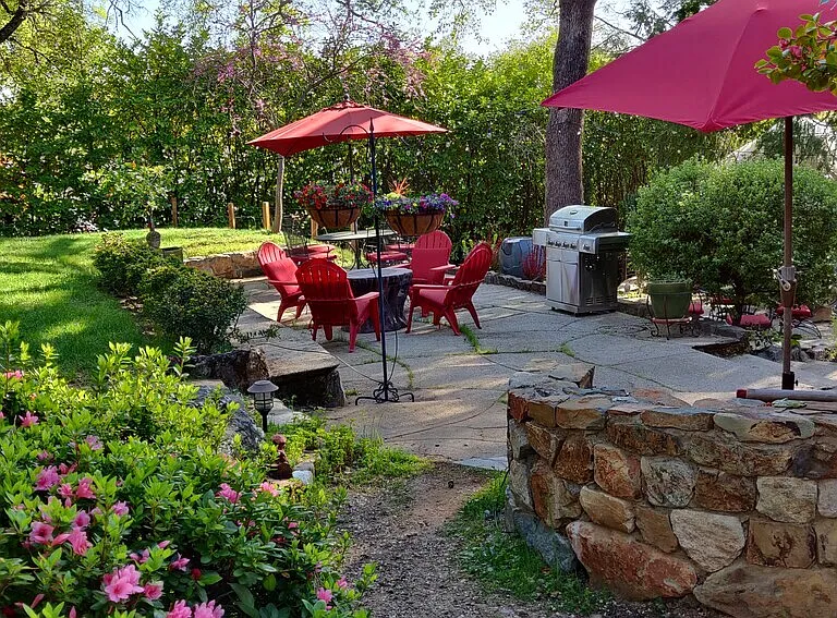 We don't use the BBQ due to fire hazards. We enjoy the visiting deer and turkeys in the yard.