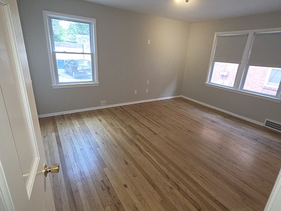 5th image of 13816 Cedar Rd #1