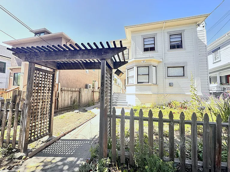 1827-1829 Berkeley Way — Photo 12