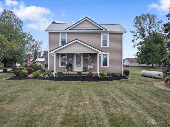 790 Powell Rd, New Vienna, OH 45159