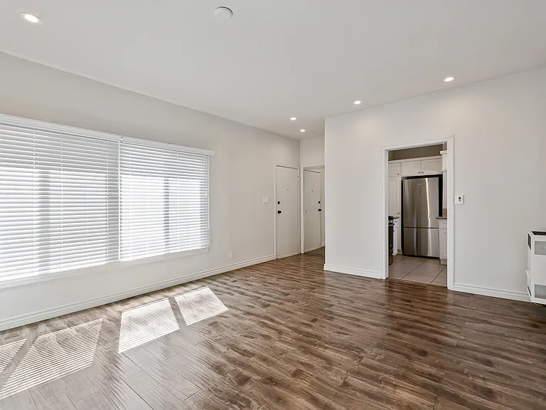 5135 Marathon St #9A — Photo 2