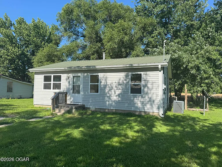 310 Martin Ave — Photo 2