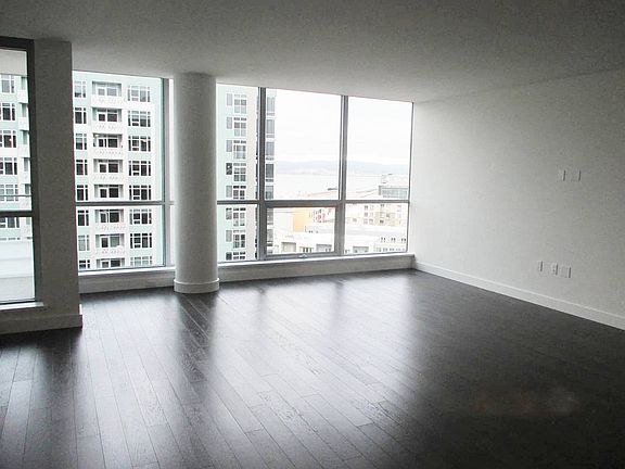 4th image of 708 Long Bridge St APT 1308