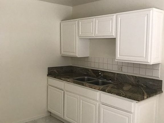 3rd image of 1112 W 94th St #3