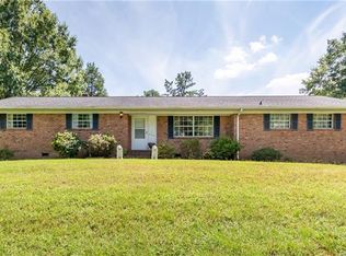 1701 Plumcrest Dr, Charlotte, NC 28216