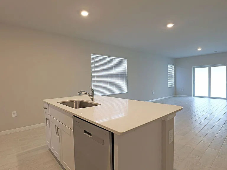 1156 Brooklands Dr — Photo 7