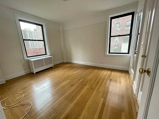 Rented by Bond New York | media 10