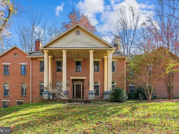 6600 Isle Of Skye Dr, Highland, MD 20777