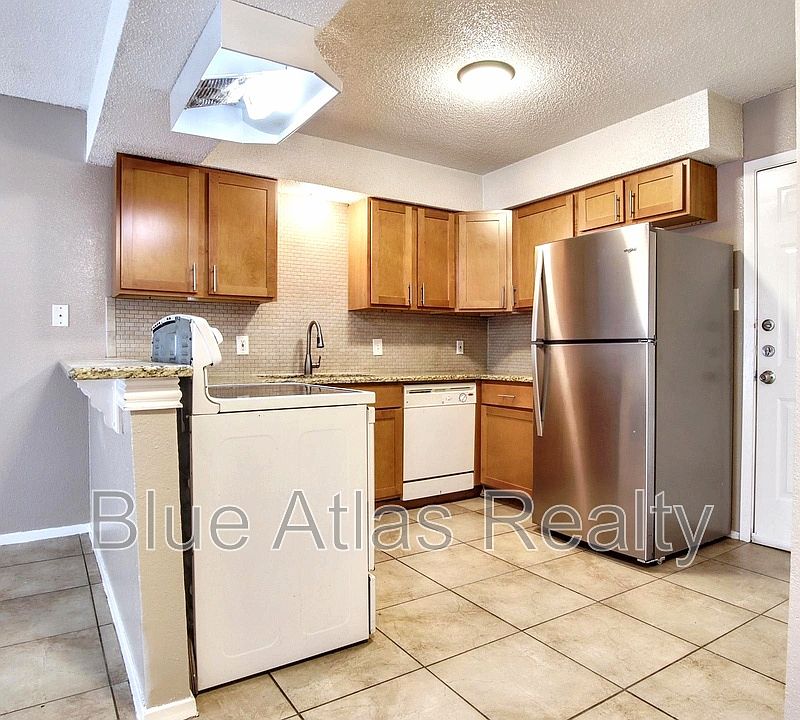 1st image of 408 Noble Ave #A