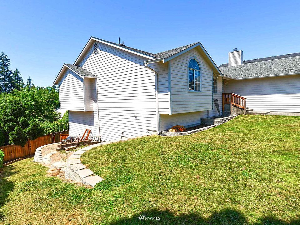 1st image of 1814 90th Dr SE
