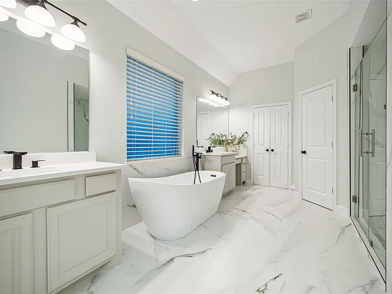 226 Jade Point — Photo 21