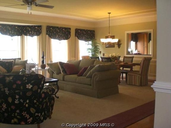 5th image of 27 Dabney Ct