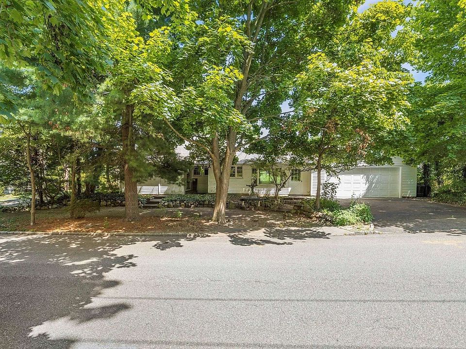 30 Roslyn Drive, Glen Head, NY 11545 MLS 3498274 Zillow