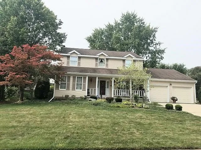 1320 Hunters Pointe Dr photo 1