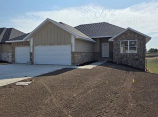 625 W Arbor Glenn Dr, Nixa, MO 65714