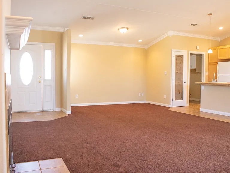 8161 Hemlock Ave — Photo 5