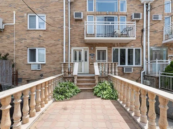 60-05 75th Street, Middle Village, NY 11379