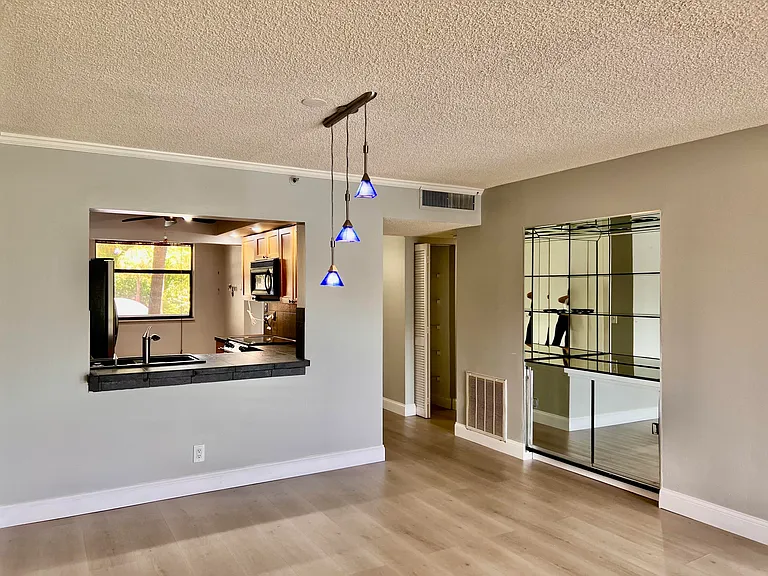 1850 Homewood Blvd #2070 — Photo 14